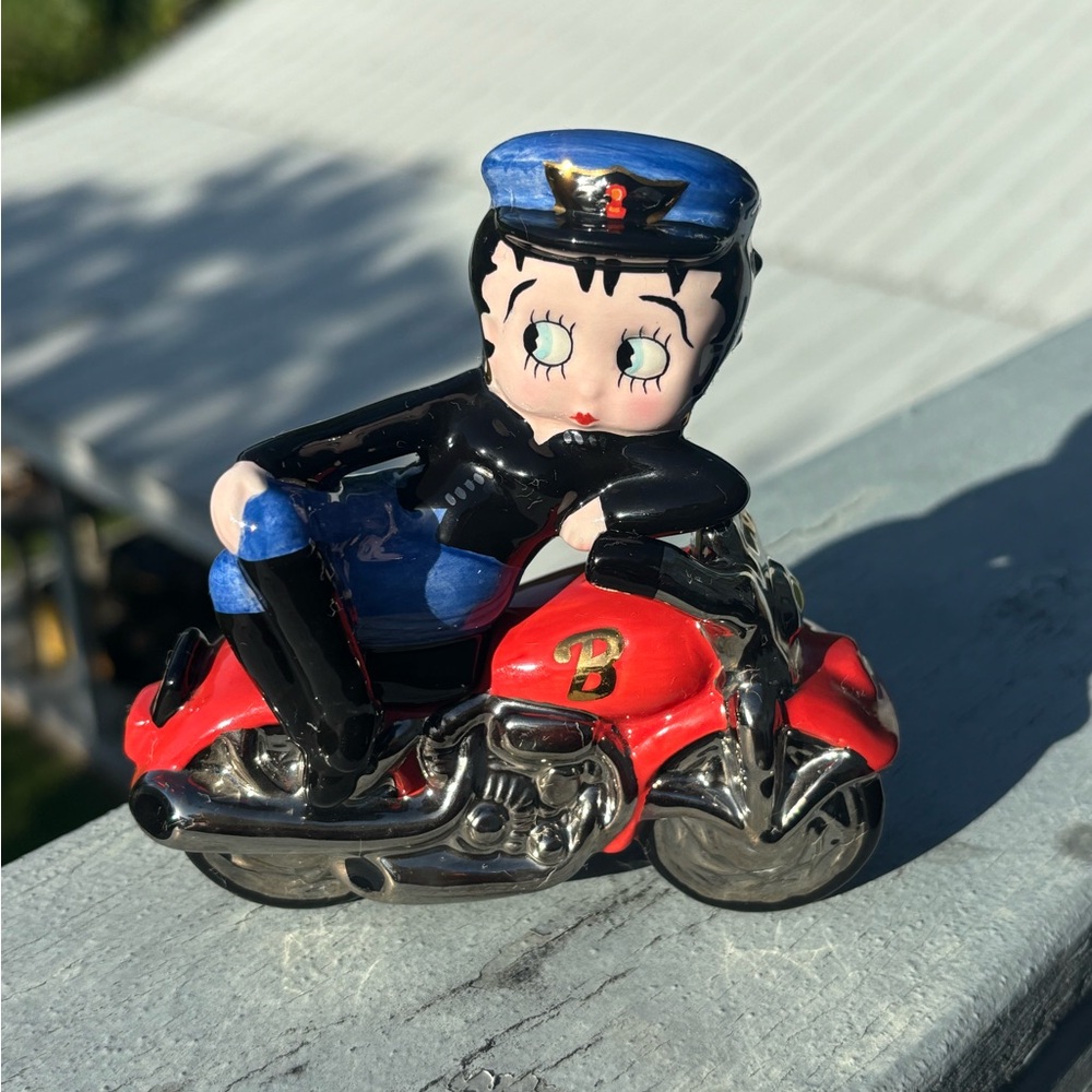 Betty Boop Clay Art Motorcycle Salt and Pepper Shakers 2000 Retired